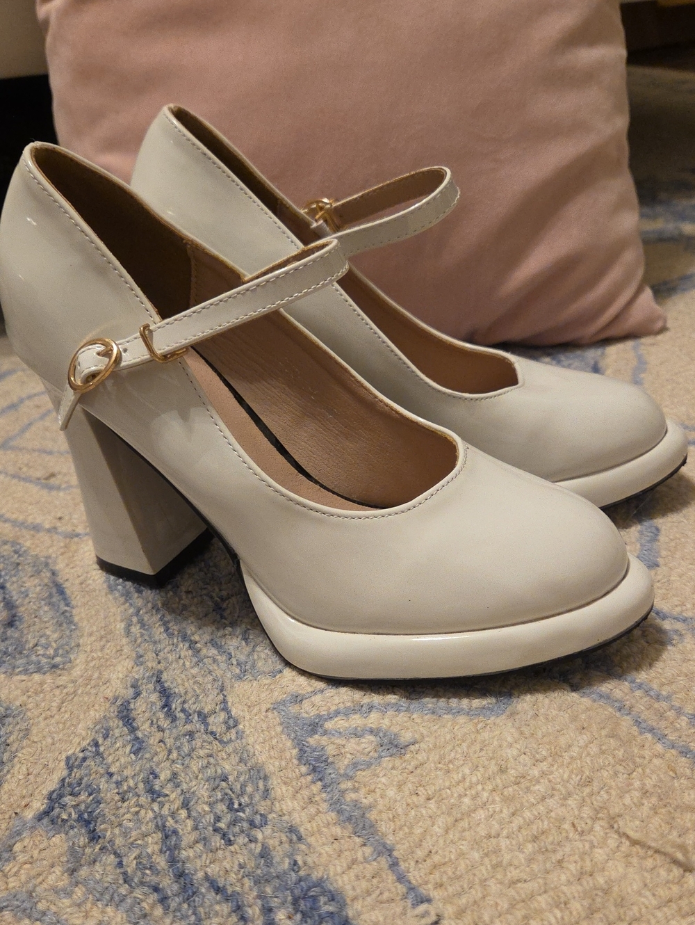 Classic Mary Jane Block Heel Pumps in Cream